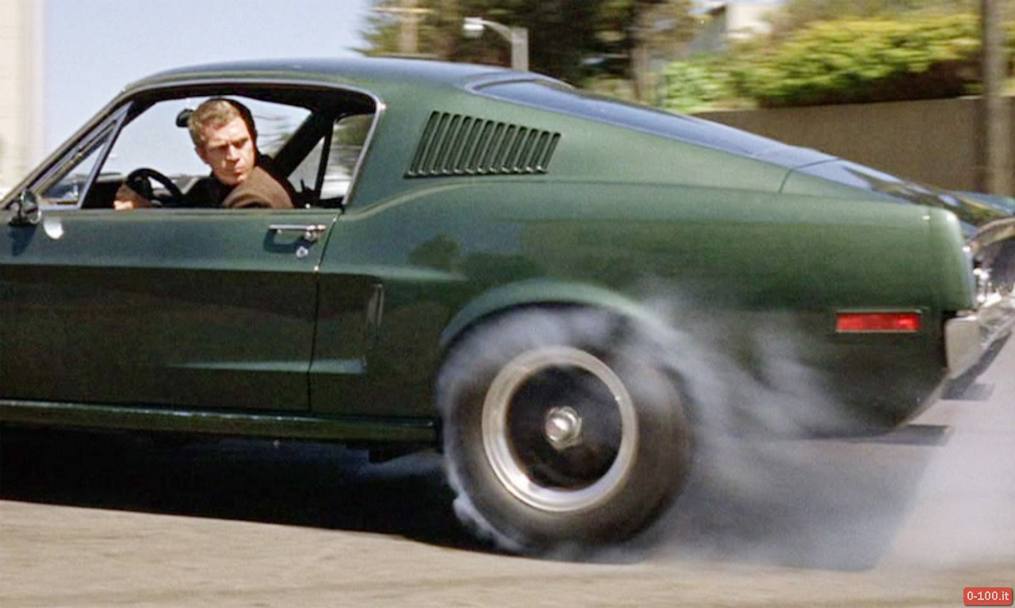 Una delle scene pi famose di Steve McQueen: l&#39;inseguimento lungo i saliscendi di San Francisco dal film Bullitt del 1968. L&#39;attore guida una rombante Ford Mustang G.T. 390 Fastback e d la caccia a due malviventi su una Dodge Charger